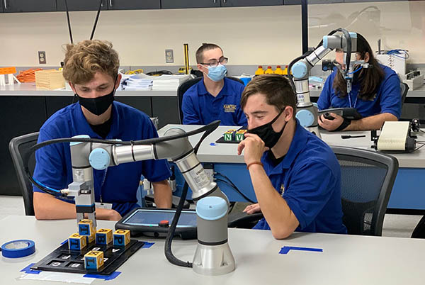 students using collaborative robot arm in classroom - Cobots in Classrooms: Universal Robots Gets Endorsements From Ohio ...