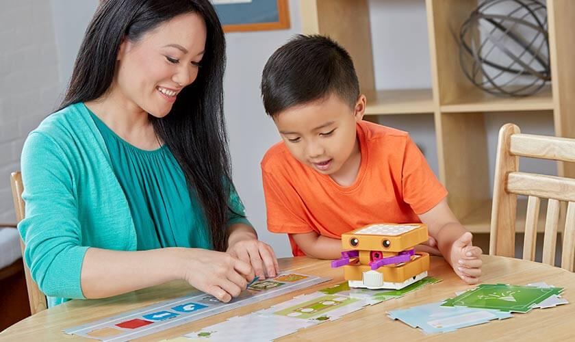 child coding with robot toy - Kids First Coding & Robotics Award Winning STEM Activity Set Age 4 - 8