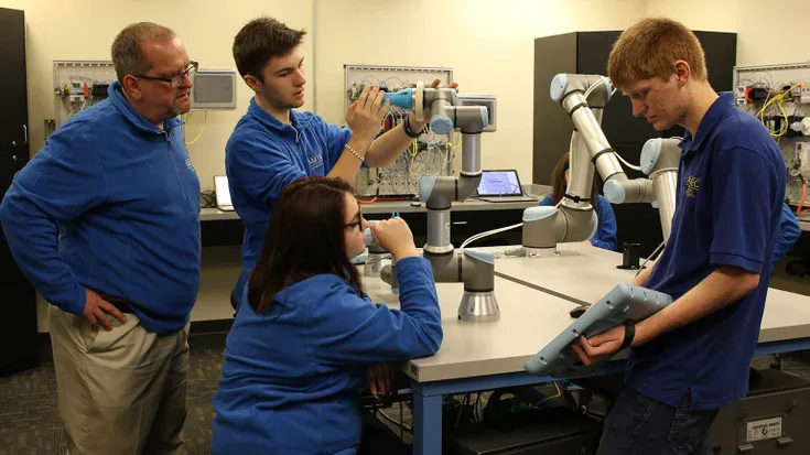 students using collaborative robot arm in classroom - Universal Robots Launches First Collaborative Robot Certifications ...